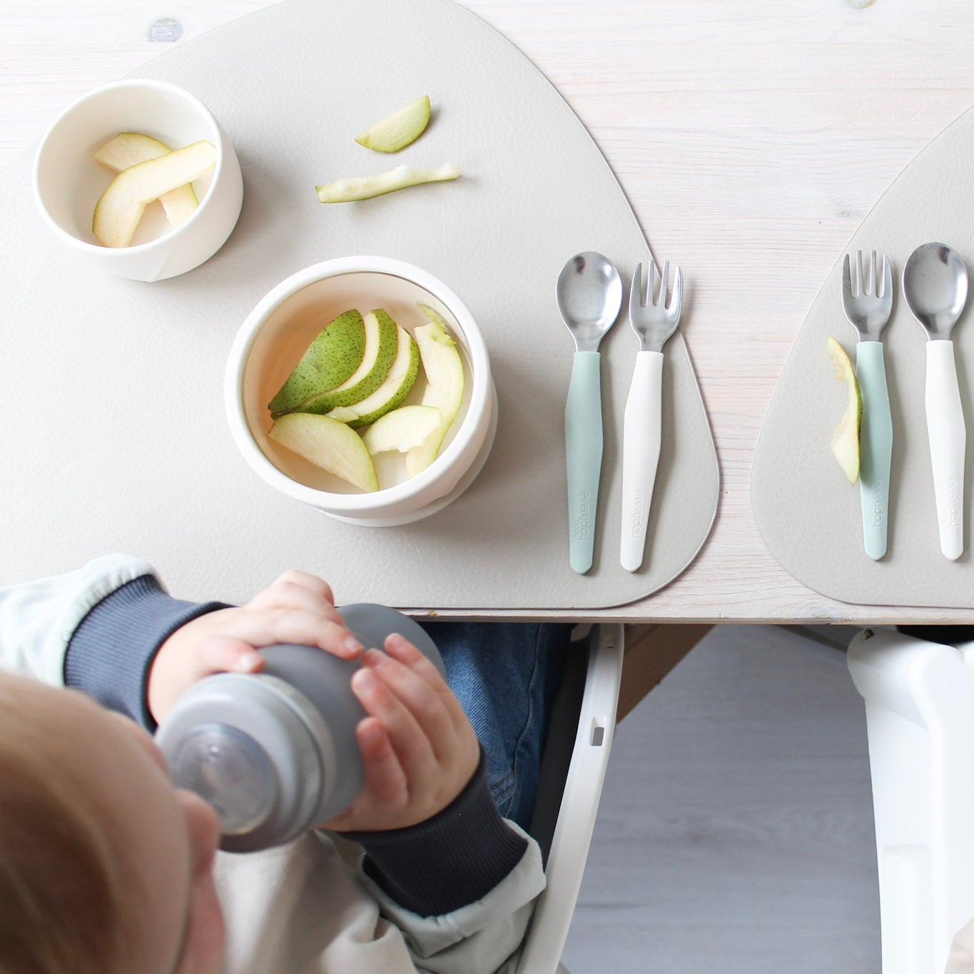 Children's cutlery in stainless steel and silicone